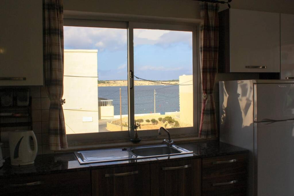 Fiesta Apartment Seaview Mellieħa Екстериор снимка