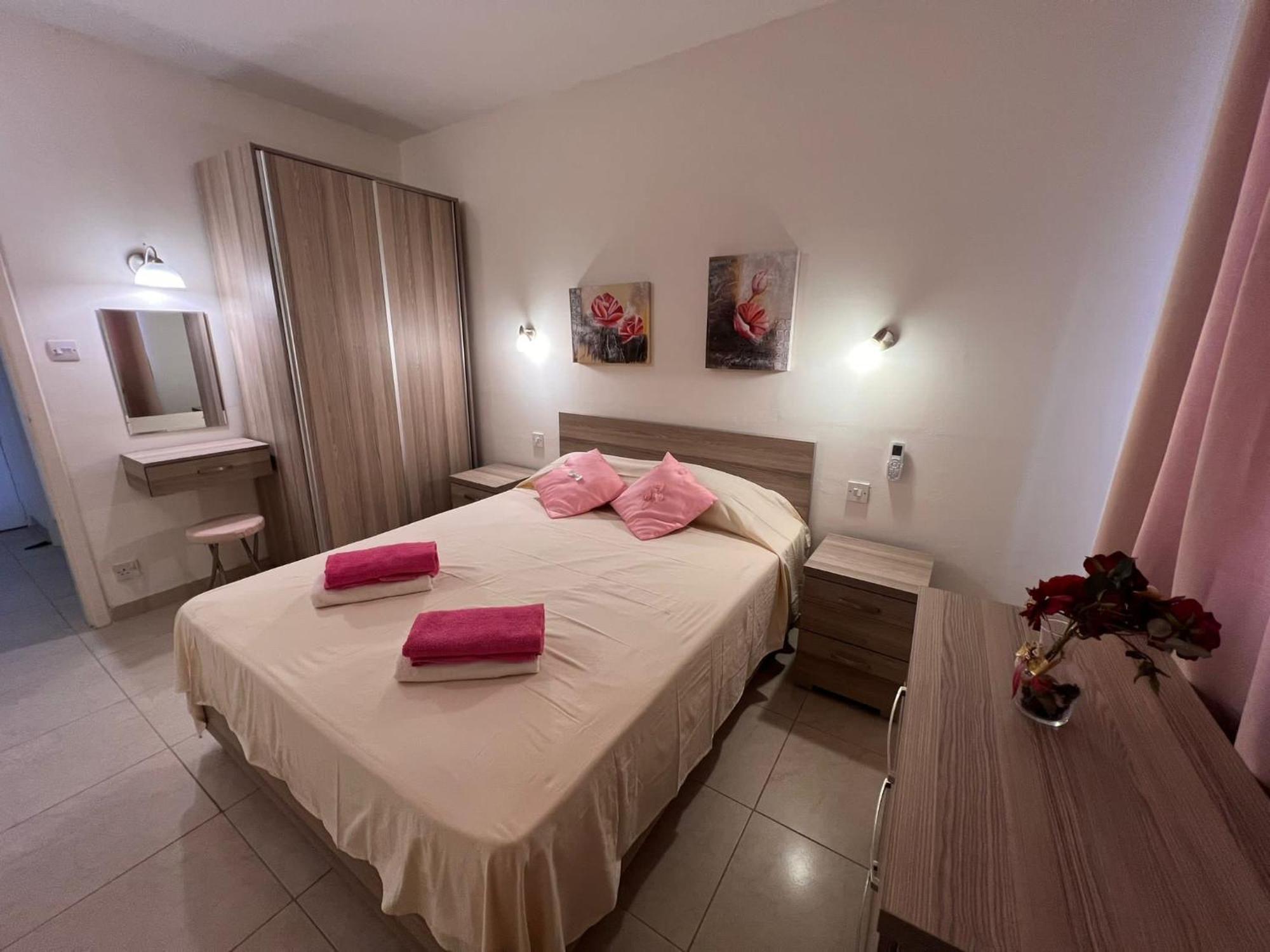 Fiesta Apartment Seaview Mellieħa Екстериор снимка